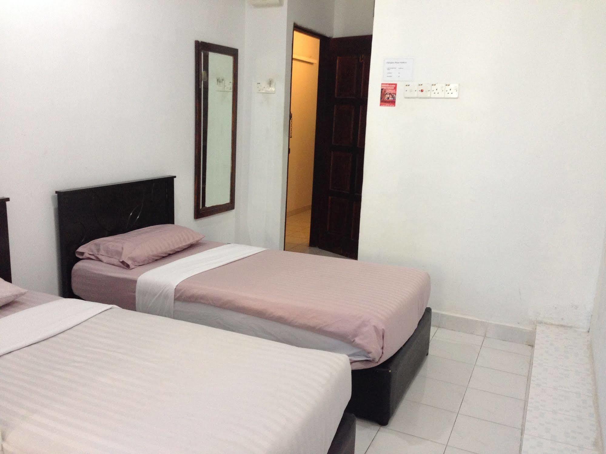 Ferringhi Heritage Budget Hotel Batu Ferringhi Kültér fotó