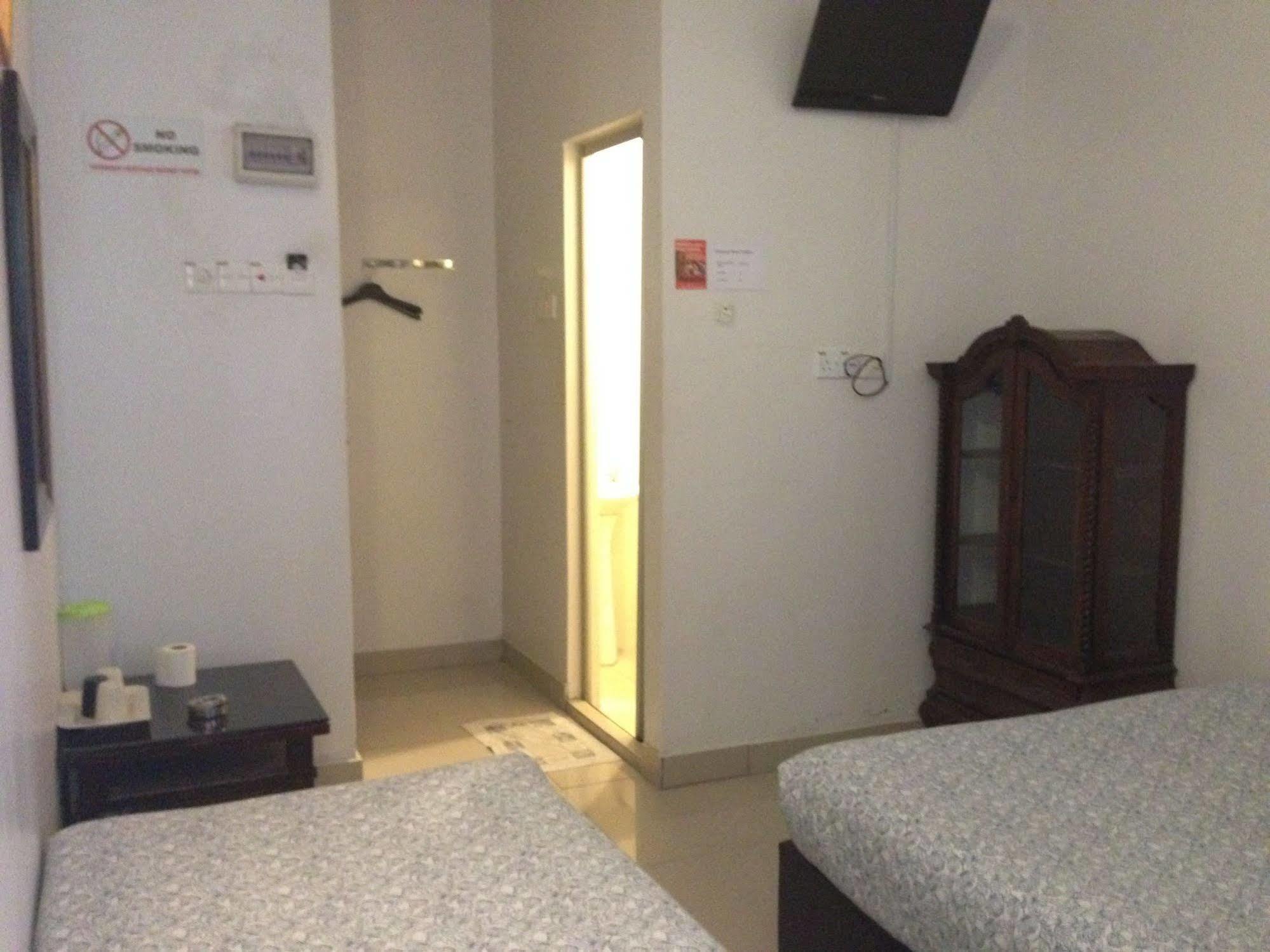 Ferringhi Heritage Budget Hotel Batu Ferringhi Kültér fotó